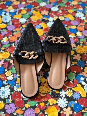 EASY SMILE BLACK Gold Chain Mules Flats Size 9.5
